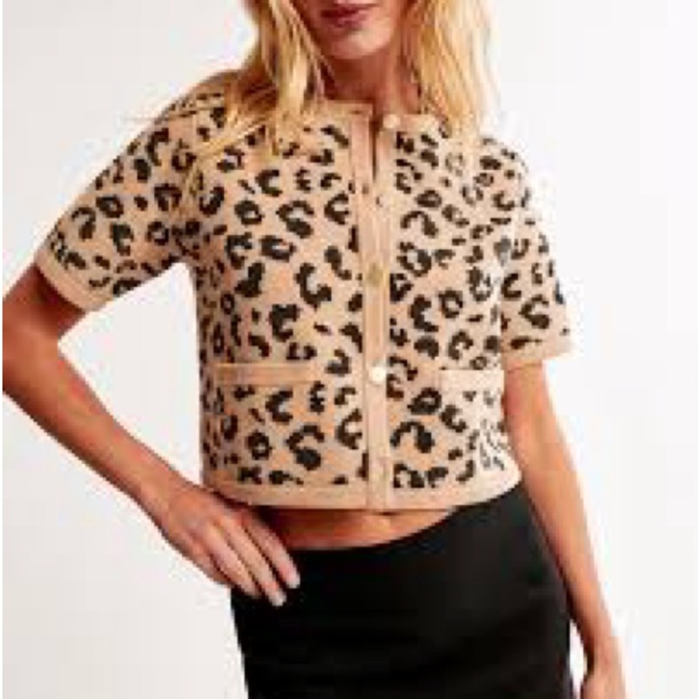 Abercrombie & Fitch
Leopard LuxeLoft Short-Sleeve Cardigan